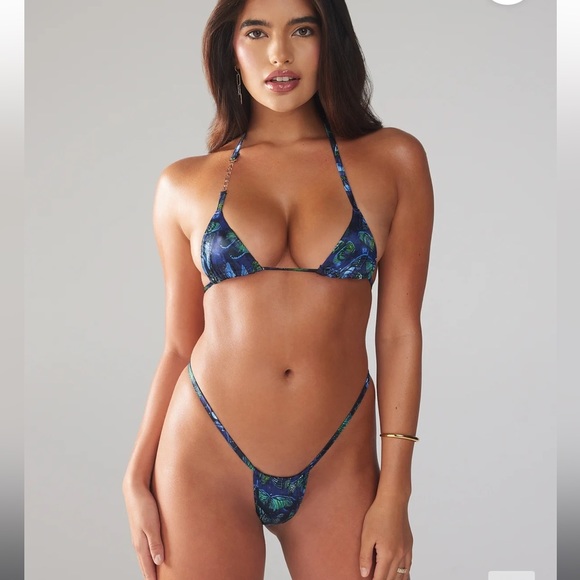 Savage X Fenty Flutter Mode Blue & Purple Butterfly Travel Kit - Picture 6 of 14